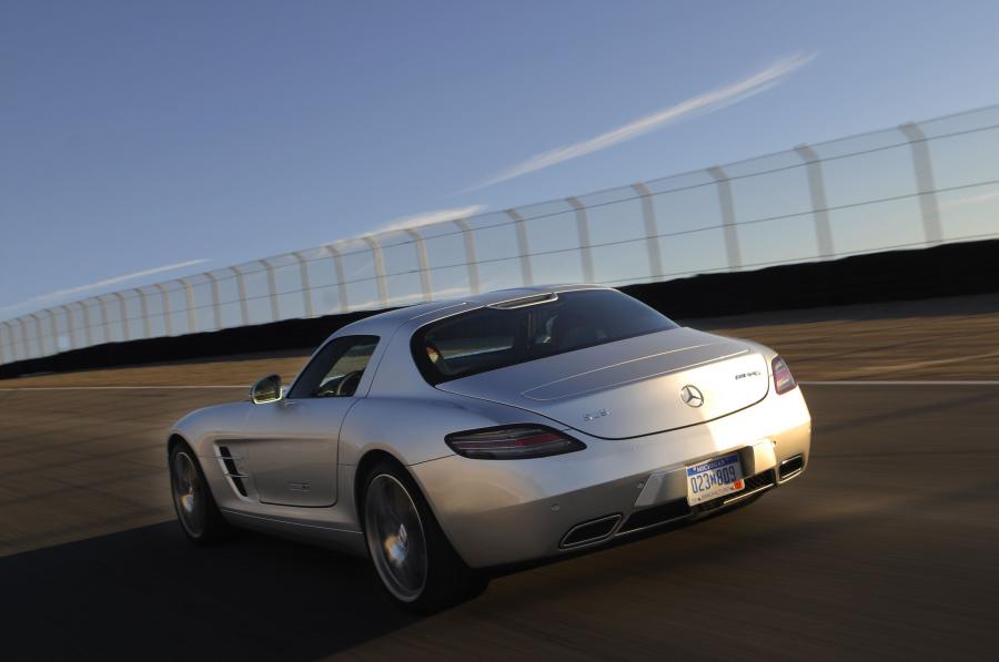  Mercedes-Benz SLS AMG 2010 года  (фото 133 из 526)